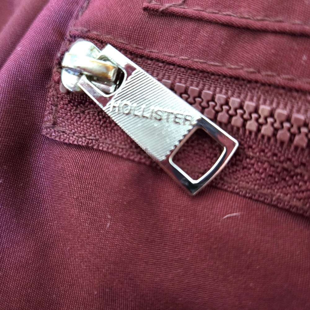 Hollister Ultimate Down Jacket Hooded Burgundy Red, Outdoors Skiing Winter XS - Picture 12 of 15